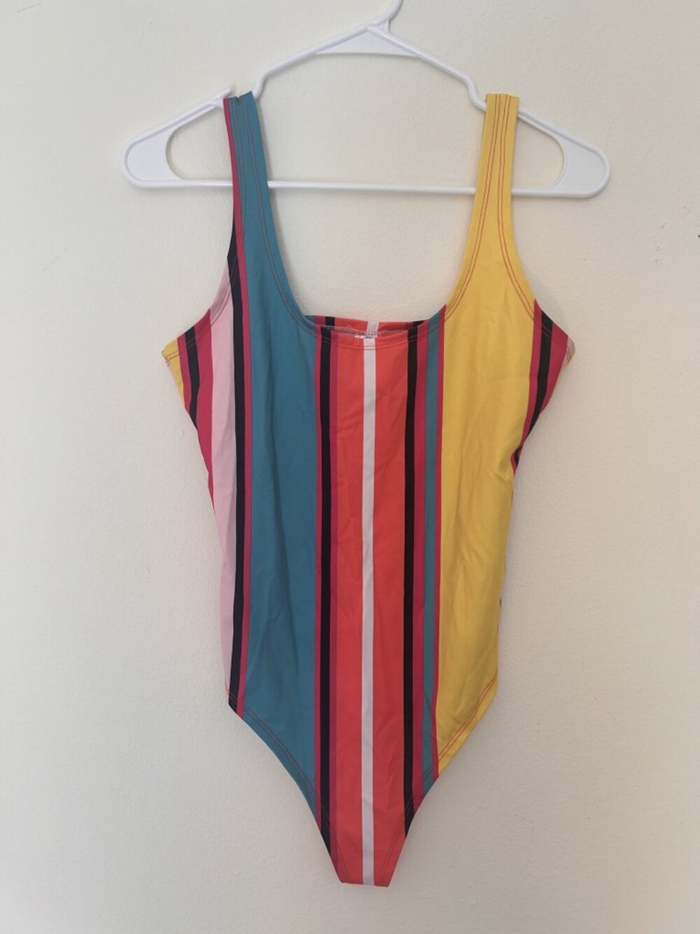 Shinestory Multicolor Vertical Stripe Scoop Neck One Piece Swimsuit Size M